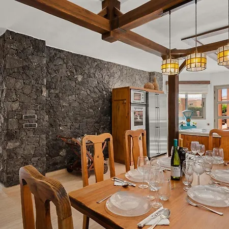 Karat Kanaria Holiday home *